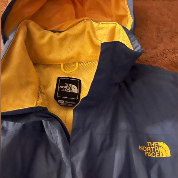 North Face Jacket - Picture 4 of 6